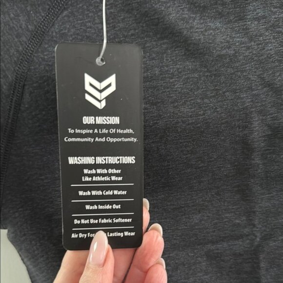 SP Athletic -Black Crop Top Fitted T-Shirt - Picture 7 of 7